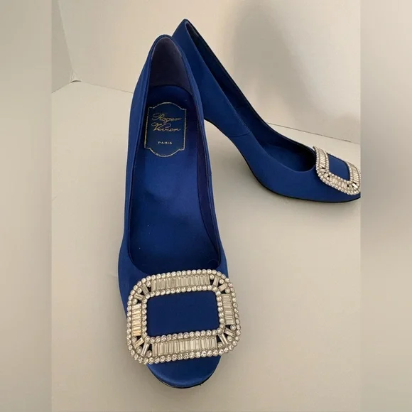 Roger Vivier High Heeled Blue Satin Pumps with Crystal Buckle Size 38 (7.5) - Picture 2 of 12